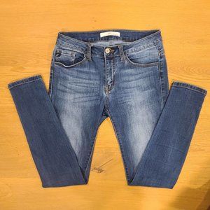 KanCan Mid Rise Medium Wash Skinny Jeans Sz. 5/26